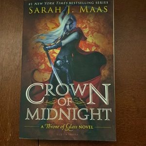 Crown of Midnight by Sarah J Maas - paperback